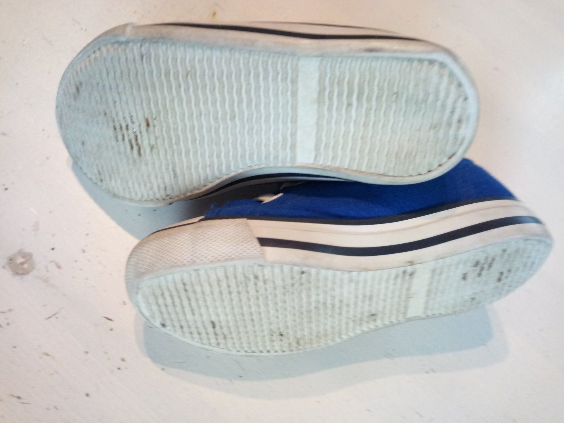 Chaussures garçon: Chucks Blau Grösse 26 – D'occasion à Beckenried par Havacola 2