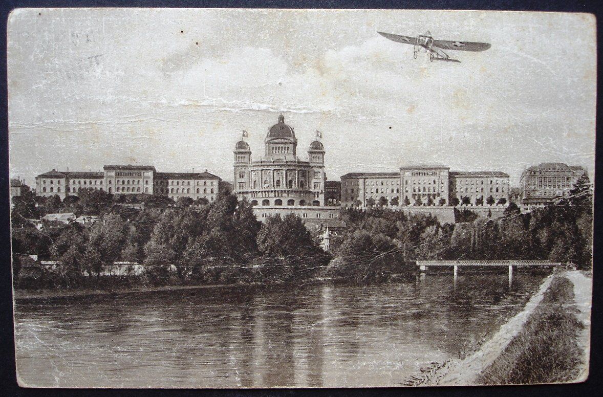 Cartoline postali: BERN Parlamentsgebäude - Flugzeug – Usato da Jona venduto da philajona