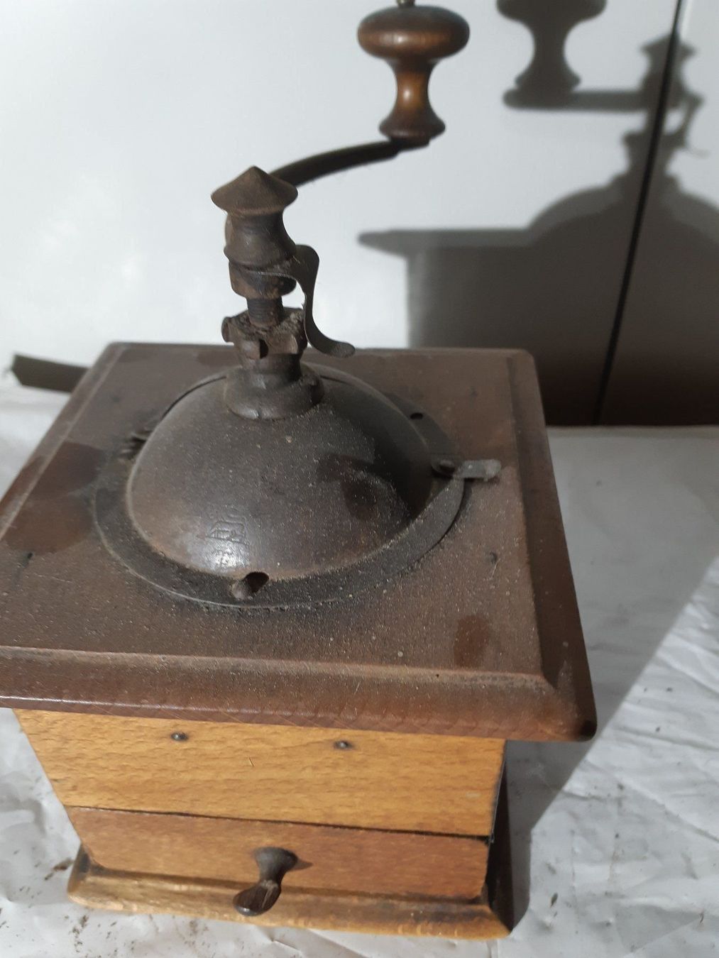 Elettrodomestici da cucina: sehr alte Kaffeemühle – Usato da Grindelwald venduto da carro5