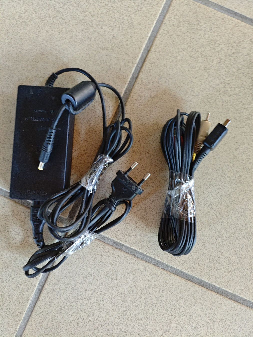 Sony Console: Playstation 2 mit Singstar und GTA San Andreas – Usato da Unterstammheim venduto da and_kj2n 5