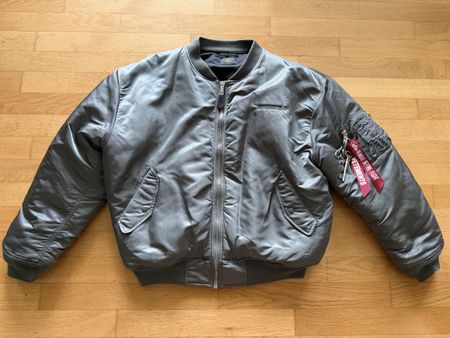 Original VETEMENTS x Alpha Industries Bomberjacke grau Olive