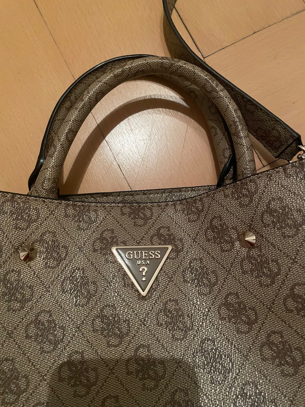 Guess Borse da donna: Guess Handtasche – Nuovo (secondo la descrizione) da Zürich venduto da Walhai13 1