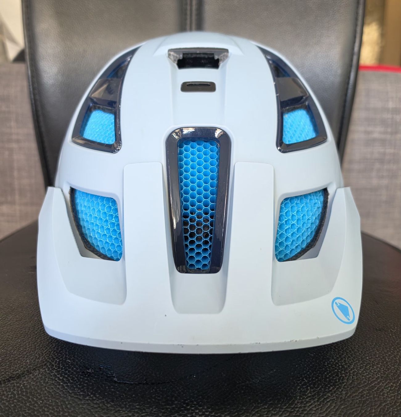 Endura Caschi: Endura MT500 Mips Helm – Usato da Winterthur venduto da TheMatrixHasYou 3