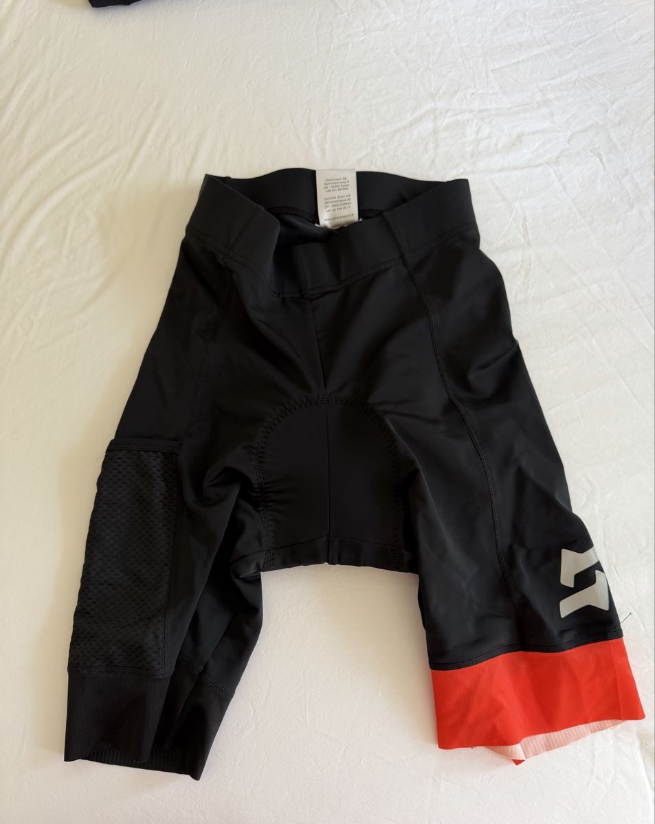 Kleiderpakete: Cycling Shorts with Windjacket Size S – Gebraucht aus Winterthur von adriana_1000 1