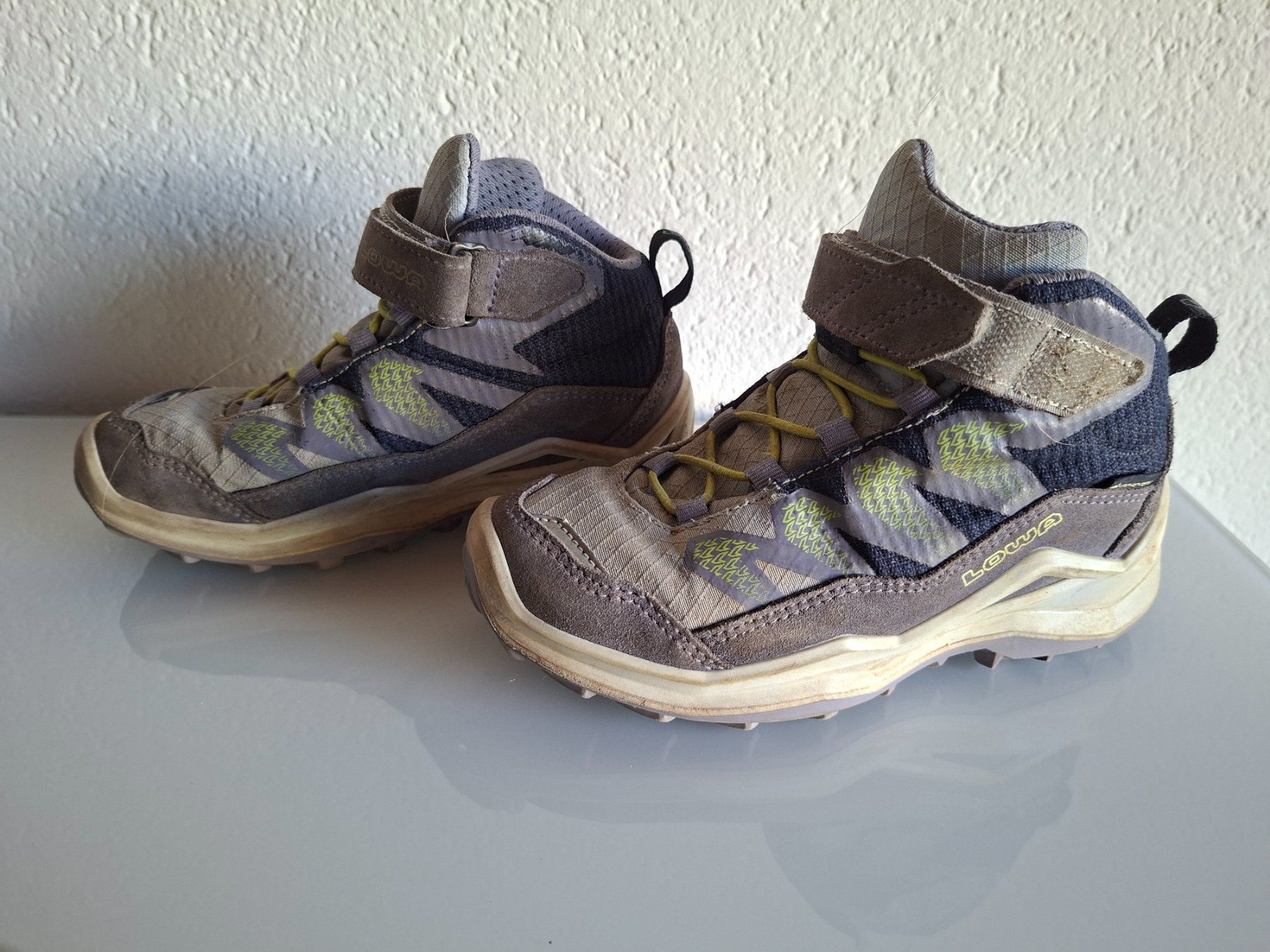Lowa Scarpe per ragazzi: Kinder Wanderschuhe LOWA Grösse 30 – Usato da Erlinsbach venduto da pfunky 2