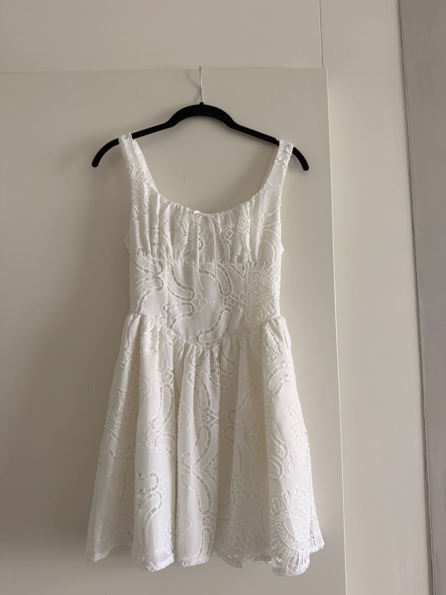 Reformation Vestiti: Reformation White Lace Dress Size 2 – Nuovo (secondo la descrizione) da Meilen venduto da tan_v628