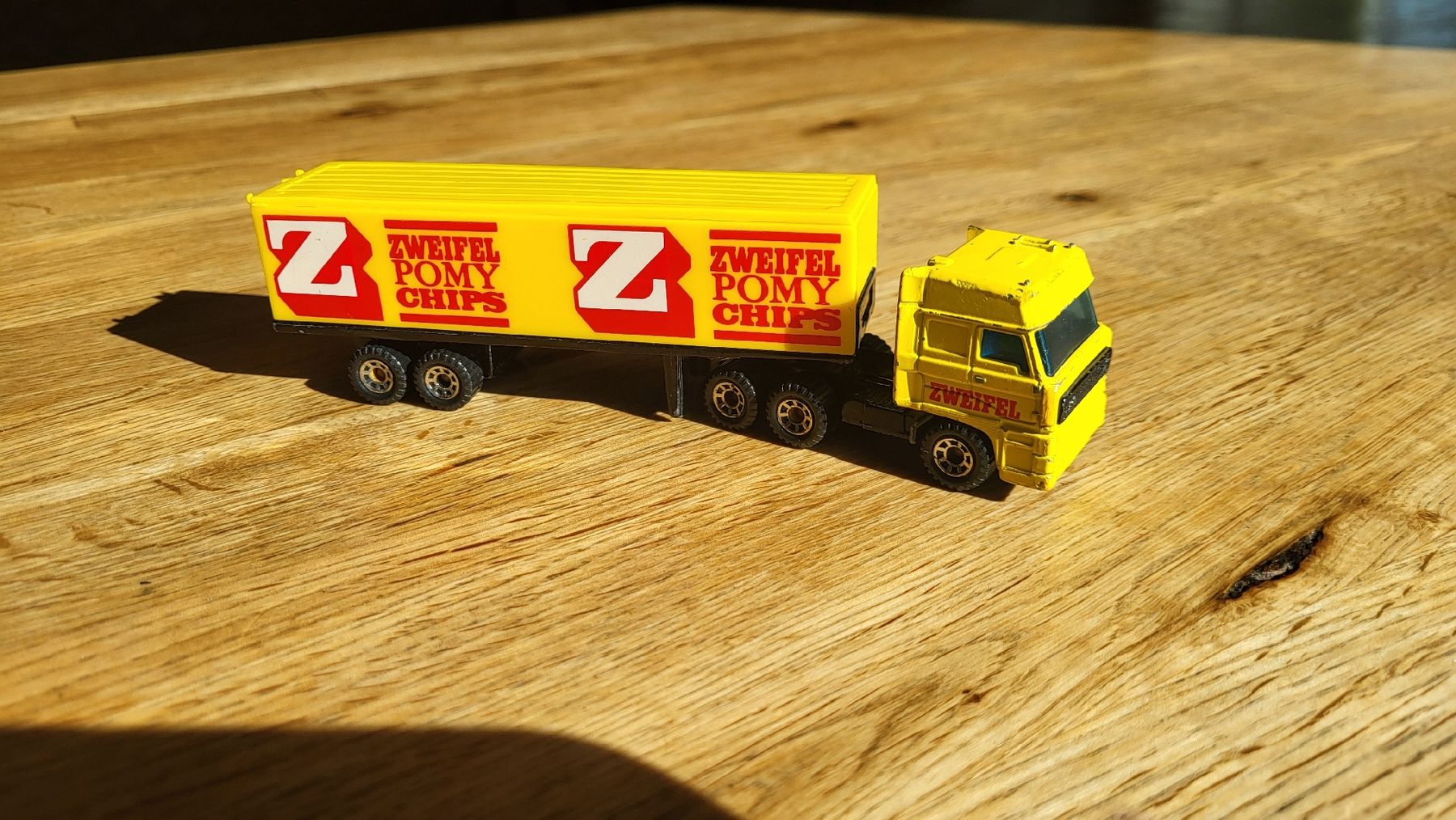 Matchbox Modellini d'auto: Zweifel Swiss Edition von Matchbox DAF – Usato da Lyss venduto da Schrotthandel