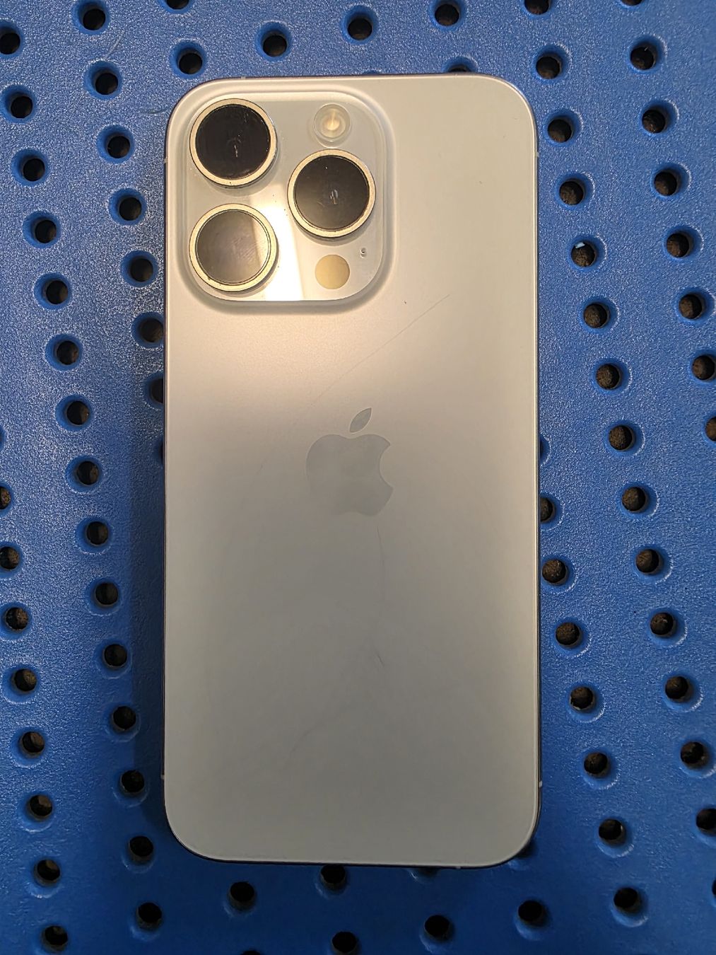 Apple Telefoni cellulari / Smartphones: Apple iPhone 15 Pro – Difettoso da Courroux venduto da Davy642 1