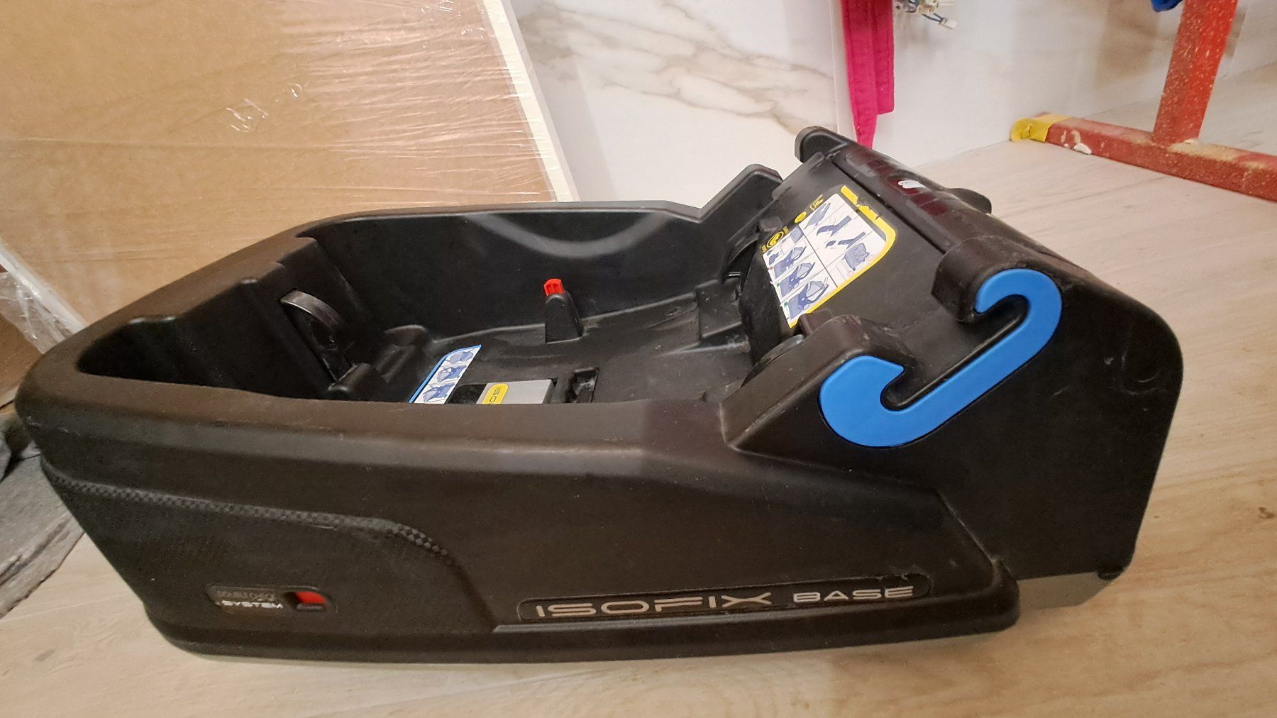 Chicco Seggiolini per auto: Isofix siege bébé  chicco 0-13 kg – Usato da Bernex venduto da Dariafr