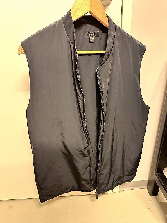 Gilet & Giacche senza maniche: COS Weste  – Usato da Herrliberg venduto da faca_30 1