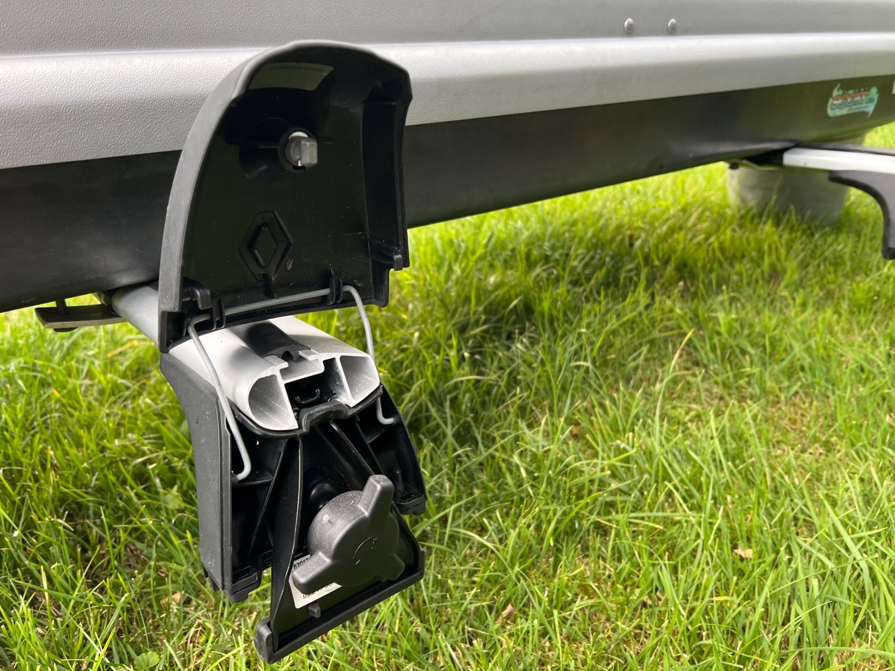 Thule Coffres de toit: Dachbox Thule plus 2 Träger (Original Renault) – D'occasion à Winterthur par Ingoldt 6