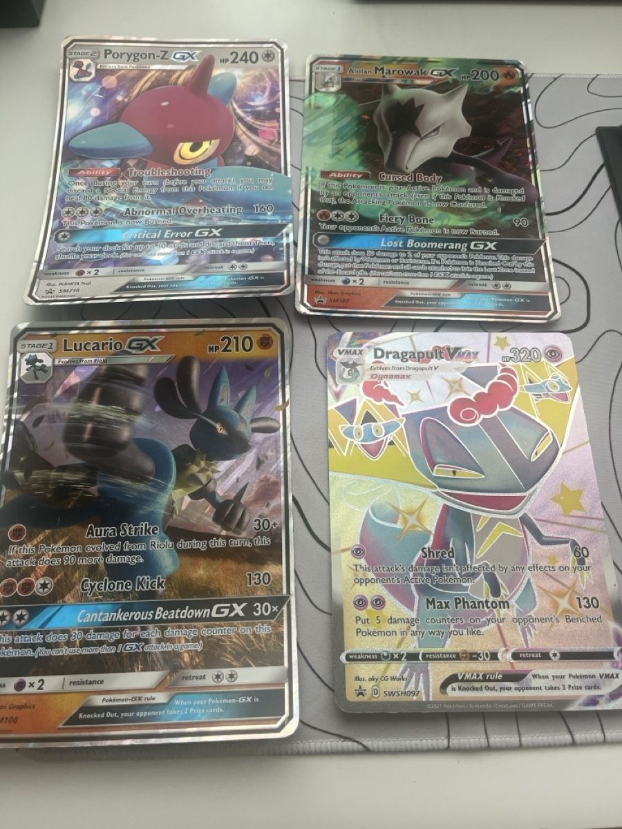 Pokémon Carte collezionabili: 4 Grosse Pokémon Karten – Usato da Rüti ZH venduto da san_d7tx