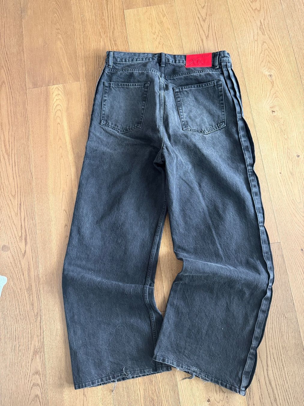 Jeans: peso denim schwarz, grösse 34/L – Usato da Kastanienbaum venduto da bot_bg6h 1