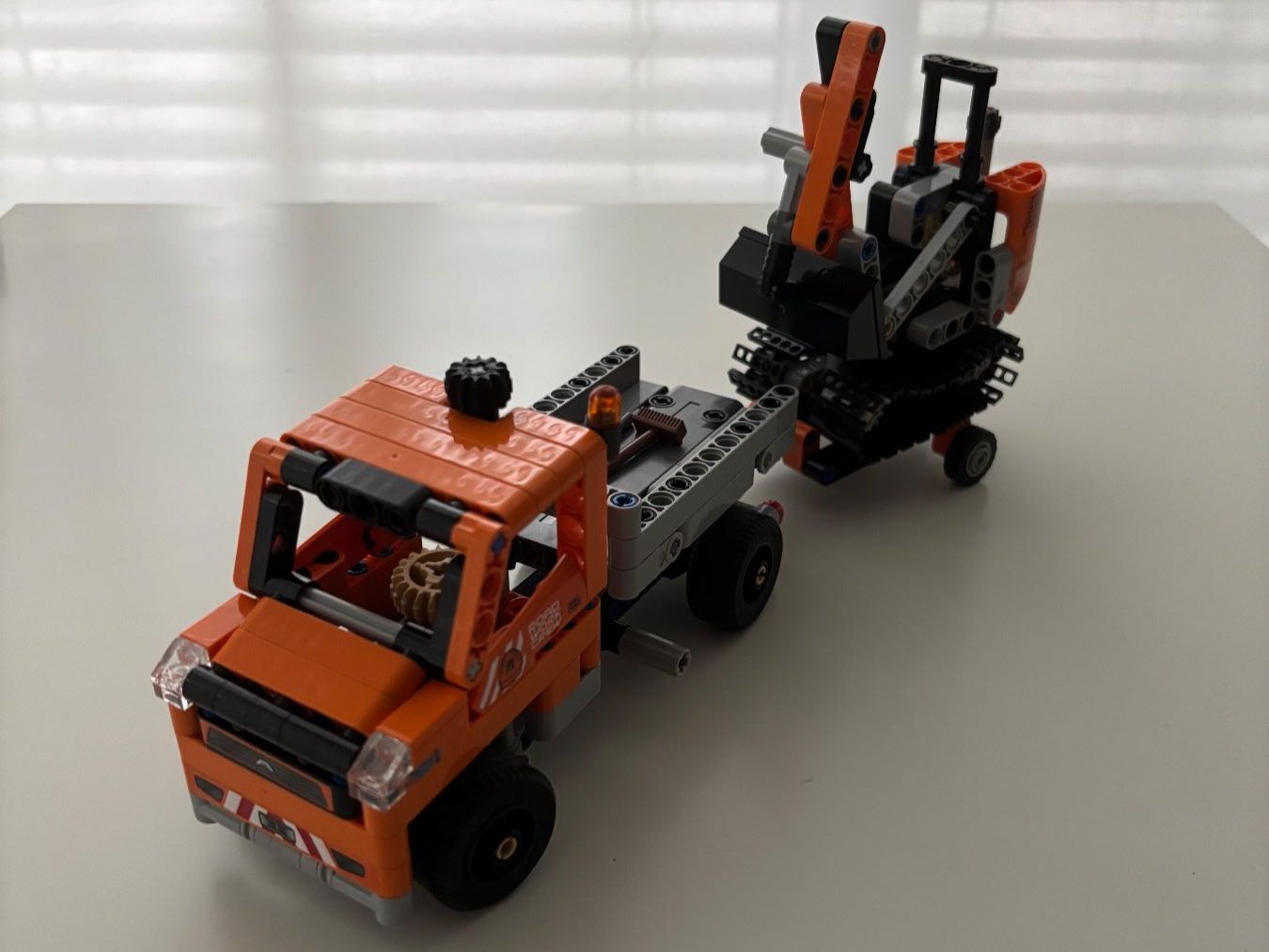 Lego Kit di costruzioni: Lego Technic 2-in-1 42060: Roadwork Crew – Nuovo (secondo la descrizione) da Zürich venduto da steph27030