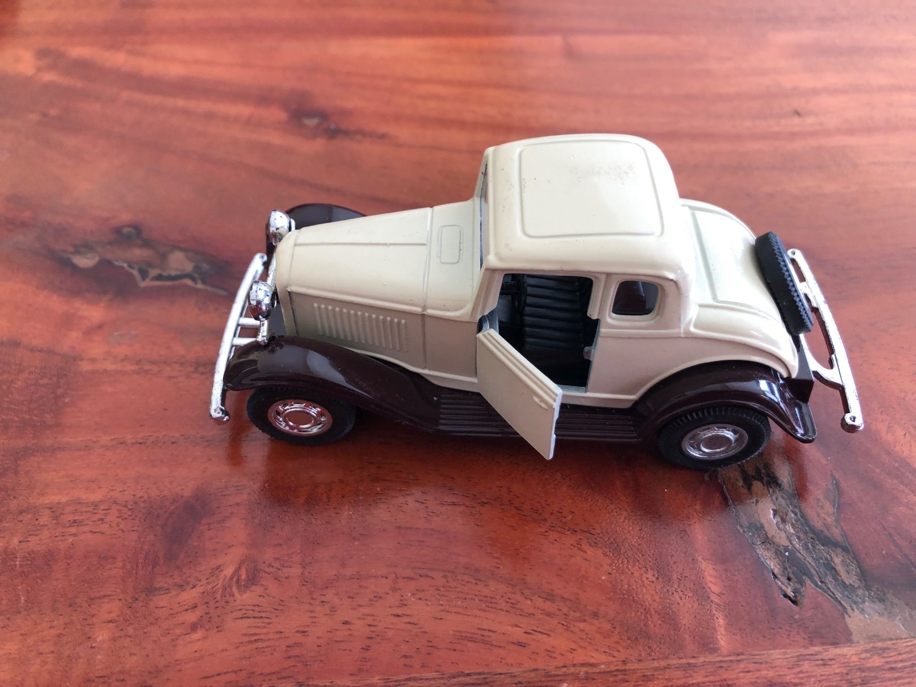 Ford Modellini d'auto: Ford Coupe 32 Oldtimer Modellauto – Nuovo (secondo la descrizione) da Schübelbach venduto da Dolly990_2