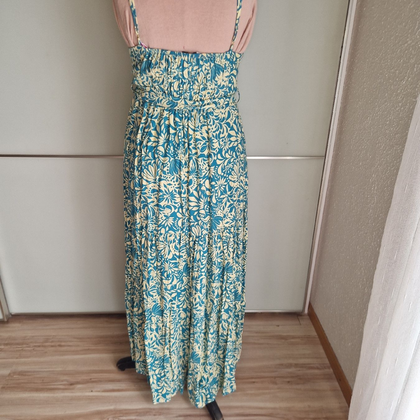 Kleider: Sommerliches Maxikleid mit Blumenmuster, Grösse M – Neu (gemäss Beschreibung) aus Gwatt (Thun) von Letzte-Chance-II 3