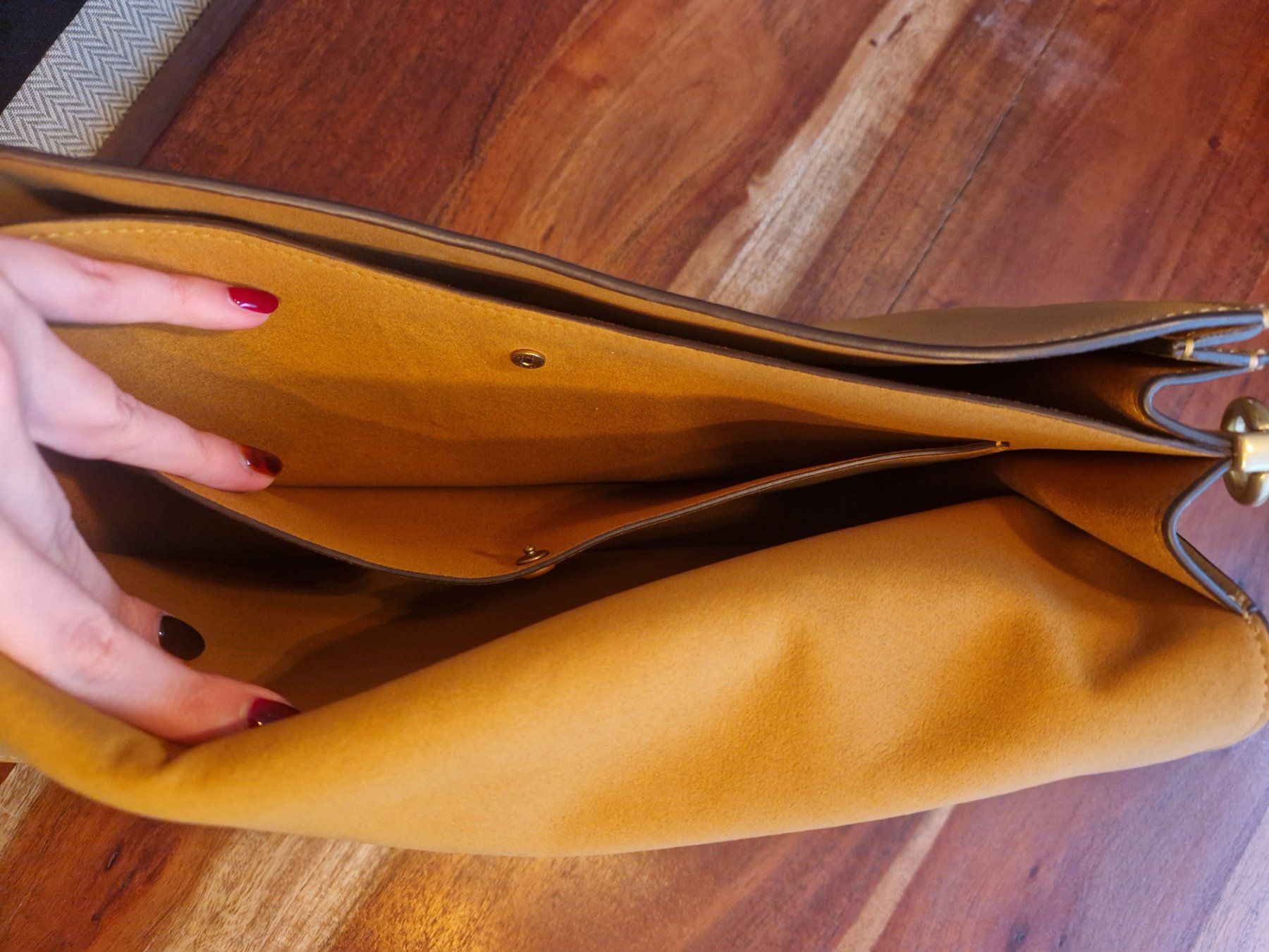 Coach Borse: Coach Tabby Baguette Bag Braun Gold – Usato da Cham venduto da YvonneSecondHand 9