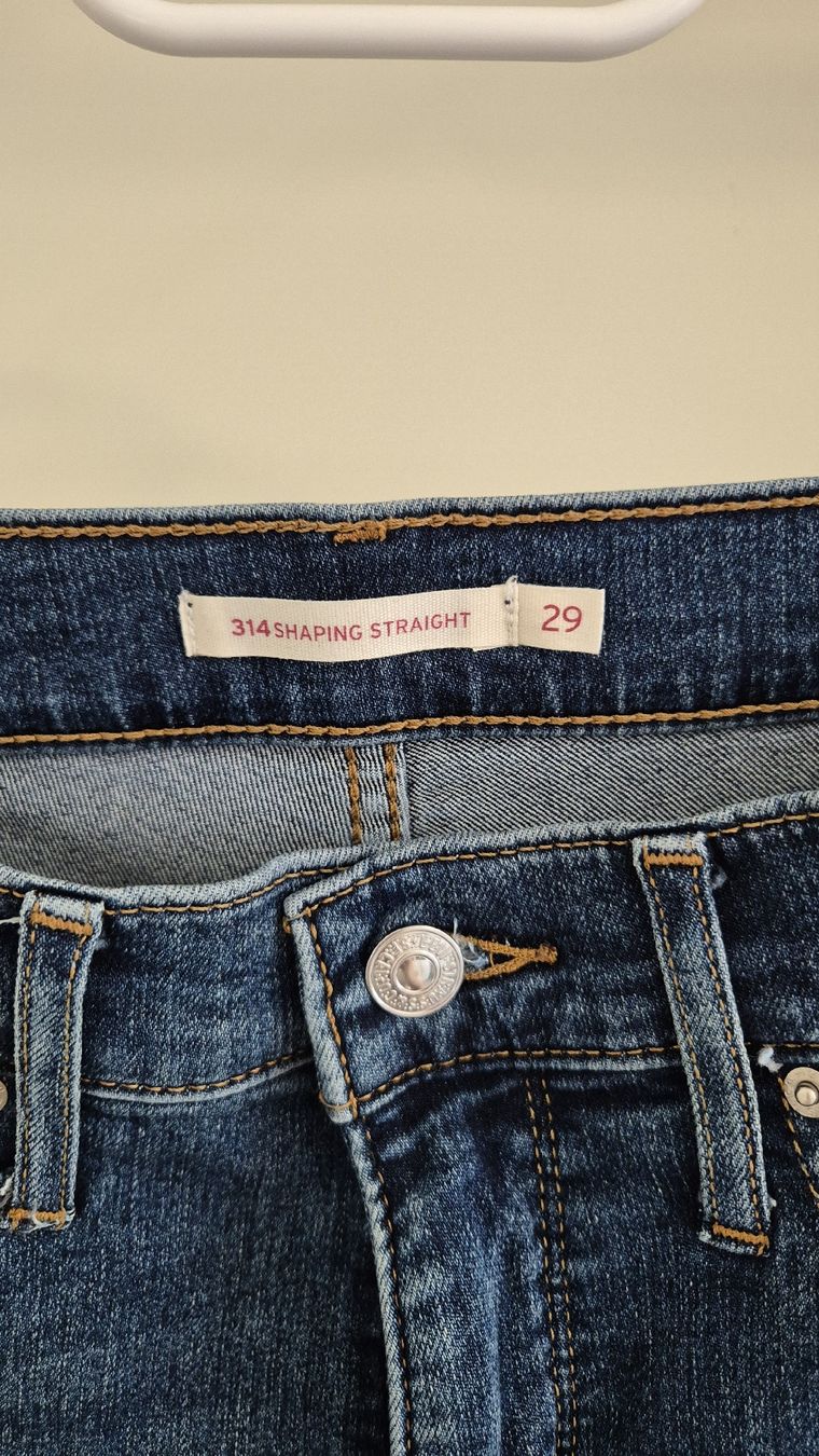 Levi's Jeans: Levi's 314 Shaping Straight Jeans Grösse 29 – Usato da Bonstetten venduto da nahobo 2
