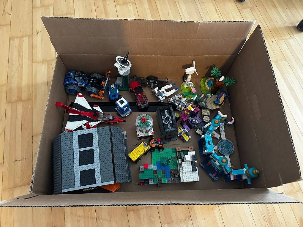 Lego Kit di costruzioni: Divers sets Lego - Star Wars et autres – Usato da Bouloz venduto da newskywalker