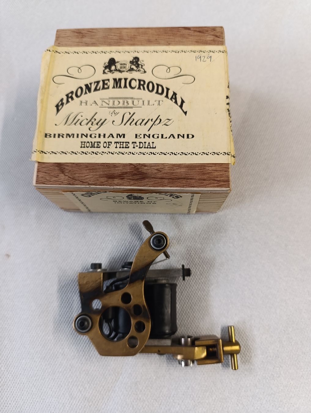 Tutti gli attrezzi: Tattoo Machine Collector Micky Sharpz 2006 Limited Edition – Usato da Avry-sur-Matran venduto da dav_nm5p