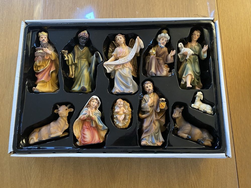 Weihnachtskrippe aus Holz mit Figuren Kaufen auf Ricardo