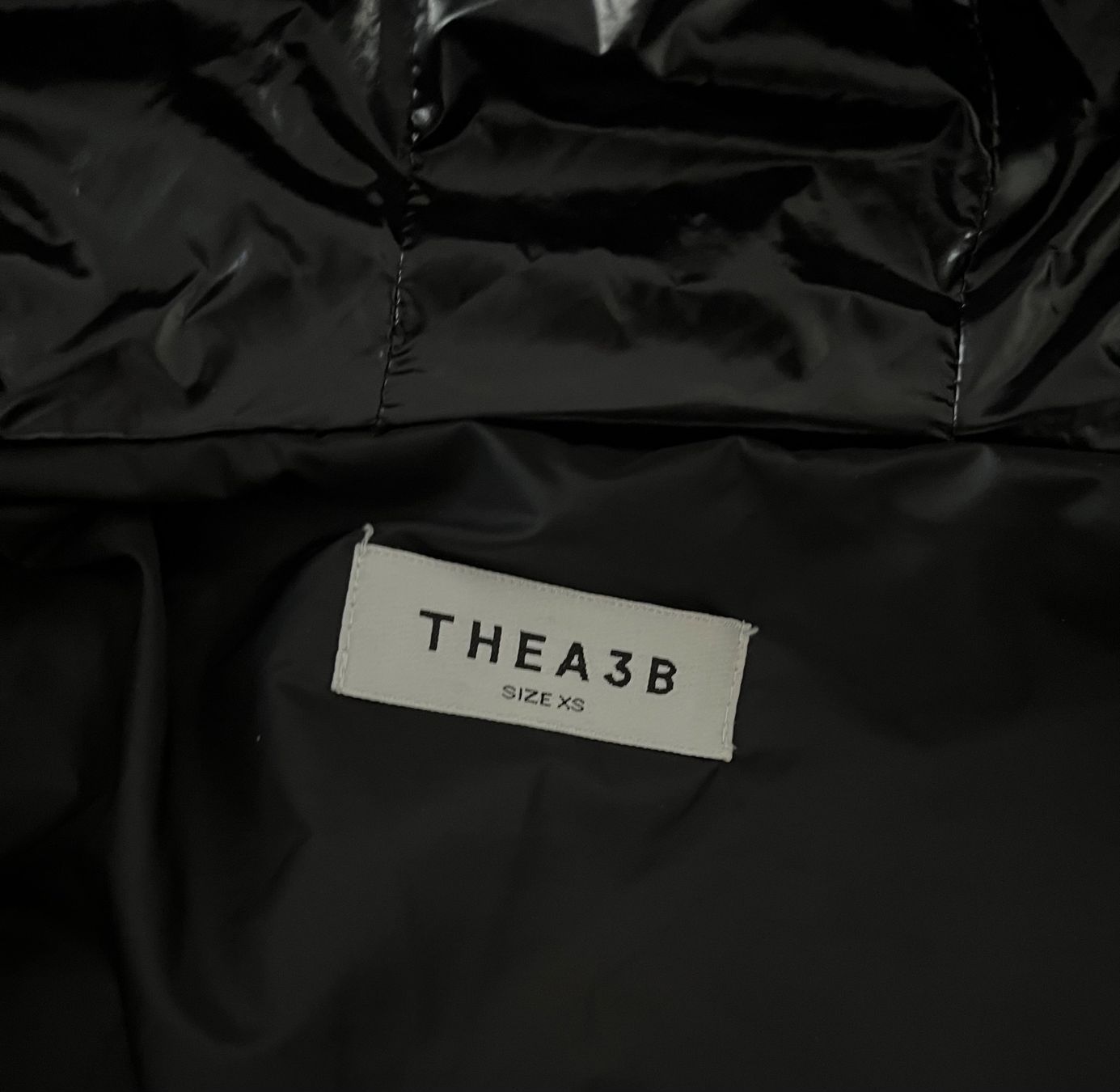 Jacken: THEA3B - shiny Puffer (Grösse XS) – Neu (gemäss Beschreibung) aus Visp von scallyuri 2