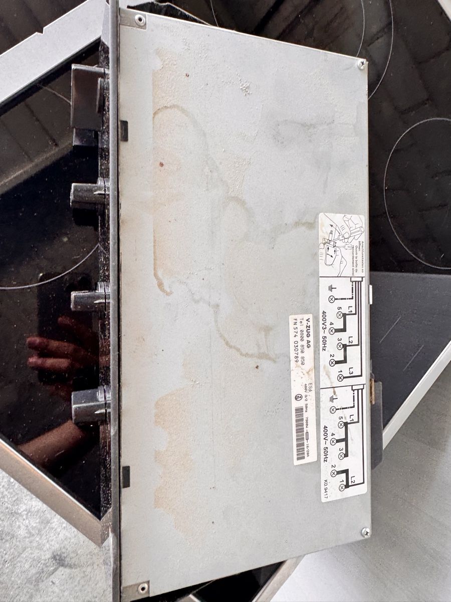 Cucine: V Zug Glaskeramik Kochherd – Usato da Horw venduto da dancav 2