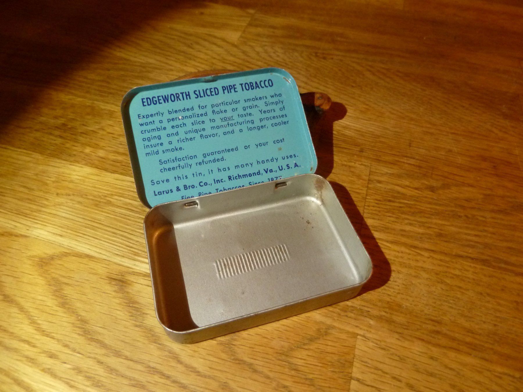 Tabacchi: Pipe Tobacco Edgeworth Larus Blechbox – Usato da Hochfelden venduto da swissice 2