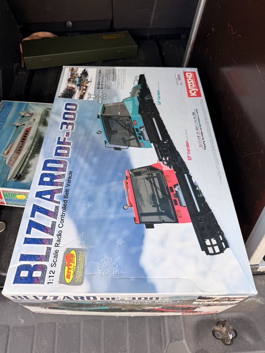 Kyosho Modellismo RC: Pistenbully Blizzard DF-300 – Nuovo (secondo la descrizione) da Deitingen venduto da Djlion