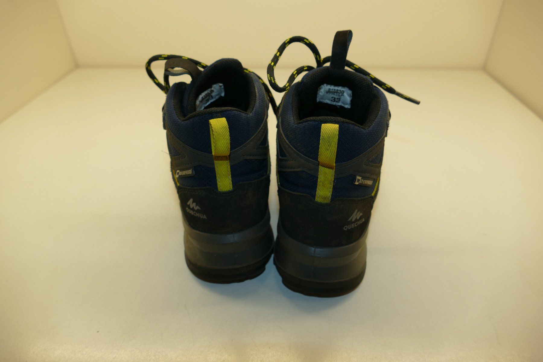 Scarpe per ragazzi: Quechua: Kinder-Wanderschuhe Gr. 33 – Usato da Niederhasli venduto da Flash32 1