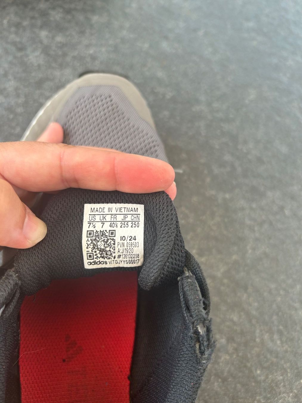 Schuhe für Jungen: Turnschuhe TERREX abzugeben Gr. 40.5 – Gebraucht aus Bronschhofen von marwees01 4