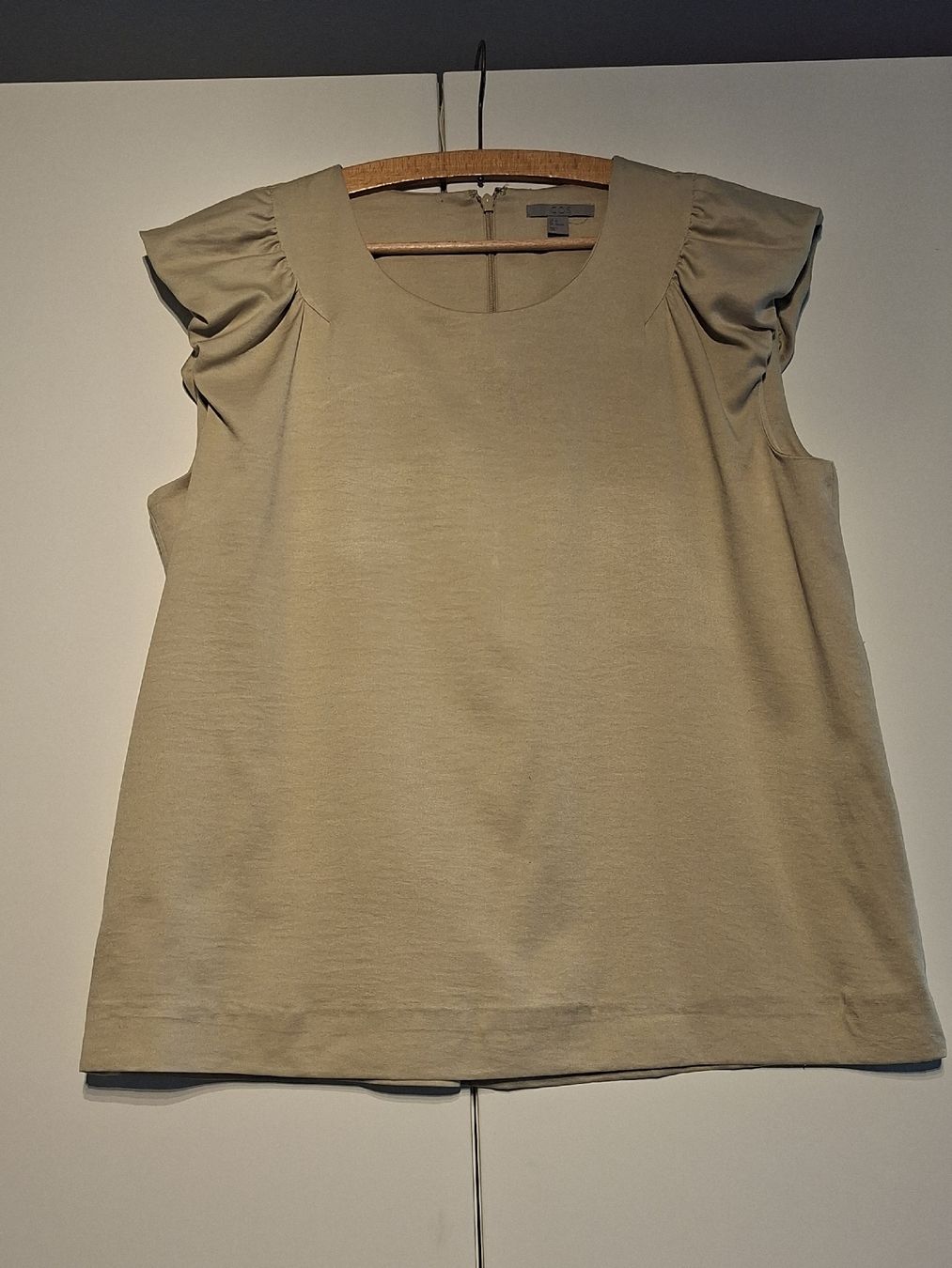 Cos Camicette: Hellgrüne Bluse von COS – Usato da Oberengstringen venduto da Kimchimon