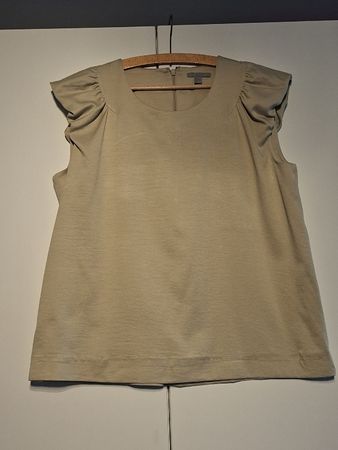 Hellgrüne Bluse von COS