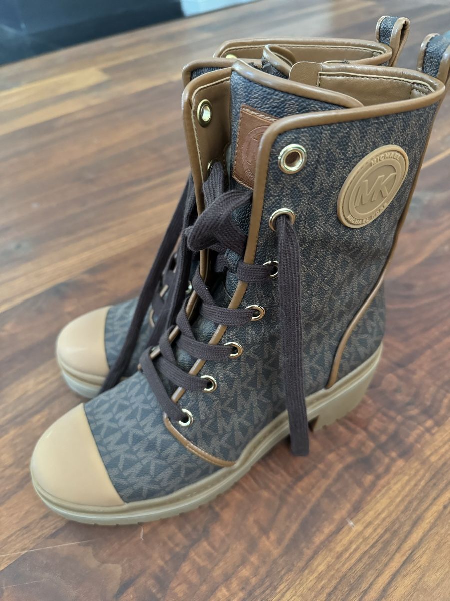 Michael Kors Scarpe da donna: Michael Kors boots – Usato da Wetzikon venduto da Emmirantatalo 2