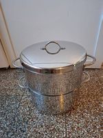 Casserole SIGG avec couvercle cuit vapeur en très bon état
