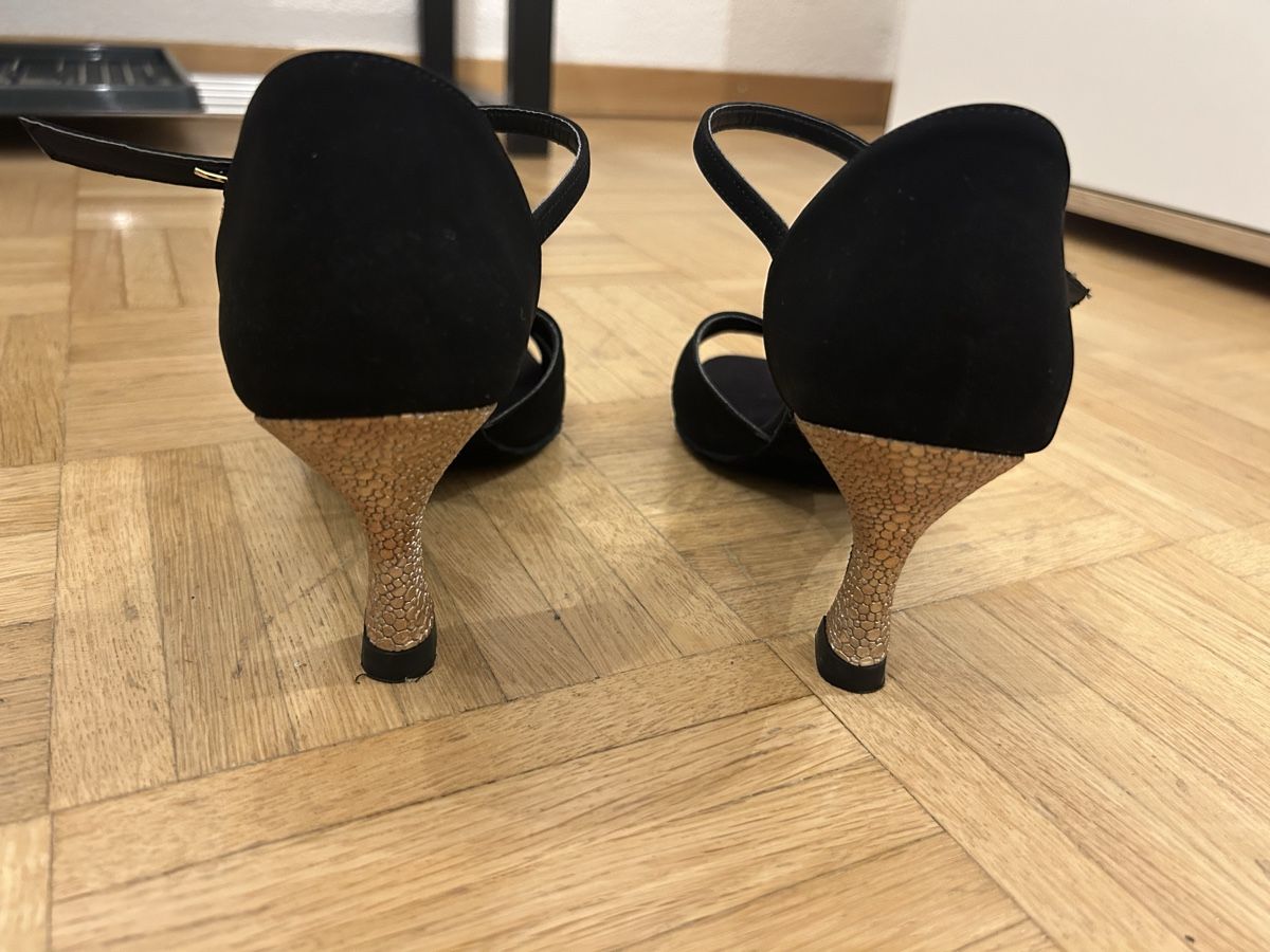 Chaussures femmes: Damen Tanzschuh – D'occasion à Laupen ZH par JasRahBee 4