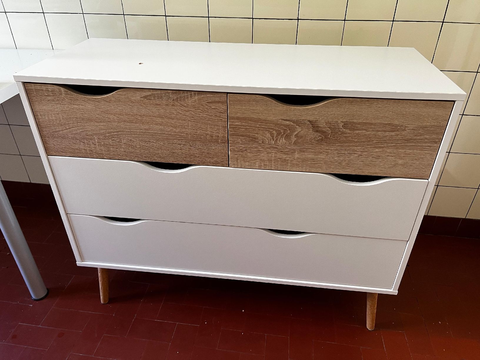 Conforama Cassettiere: Commode 4 tiroirs en bois – Usato da Lausanne venduto da oke_8bdr
