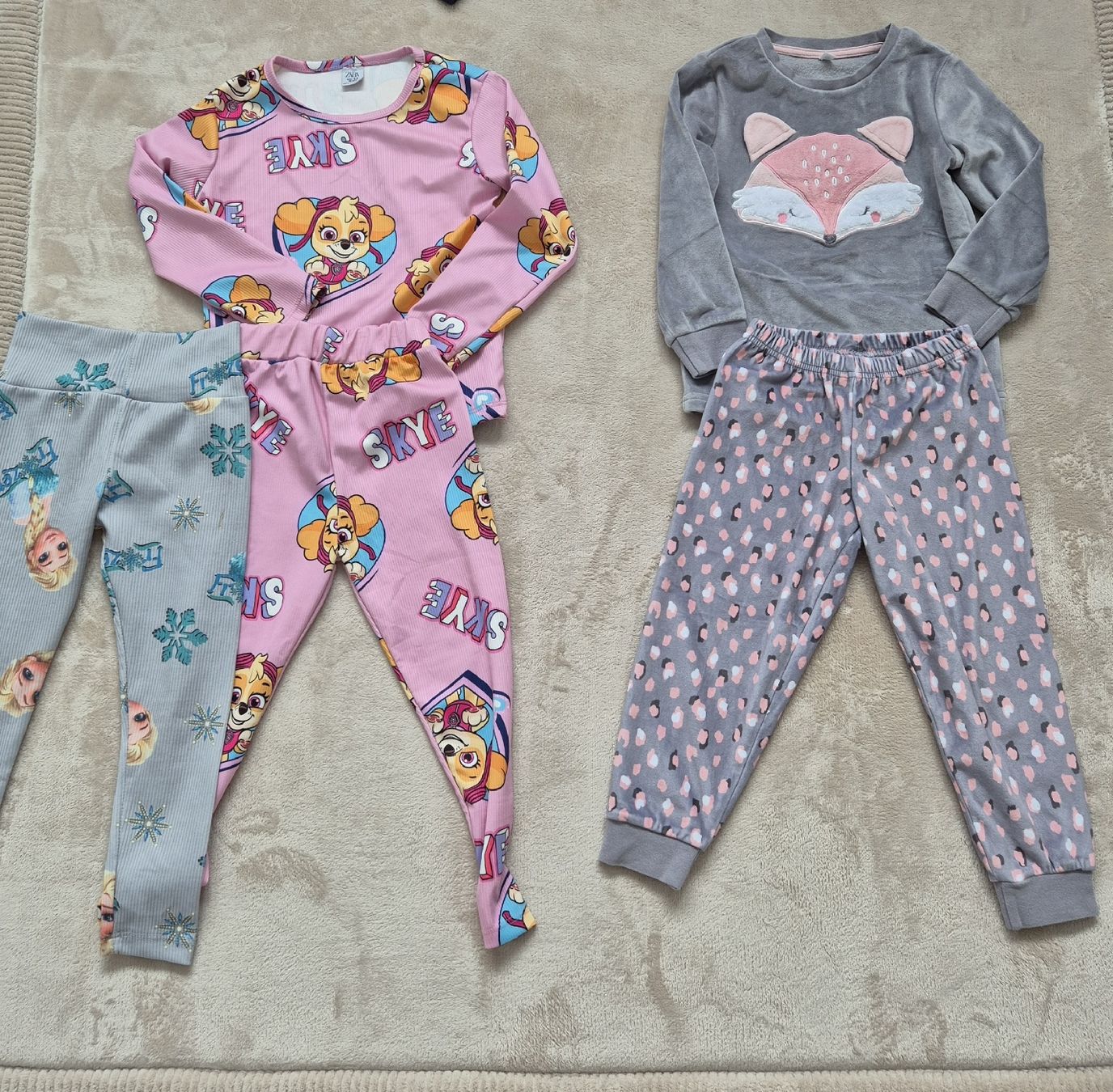 Lotti & Set di vestiti: Kleiderset Kleiderpaket Mädchen 104/110 – Usato da Fislisbach venduto da kio_x9dg 2