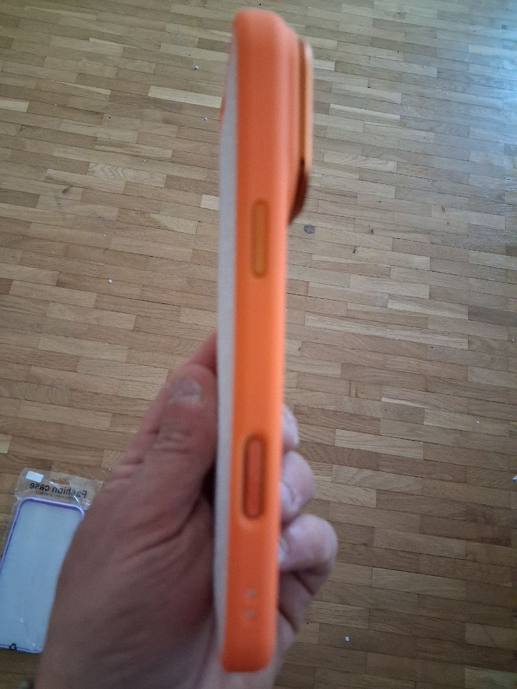 Apple Cover & Protezioni schermo: Custodia arancione protettiva per iPhone 17 Pro Max – Nuovo e nell'imballaggio originale da Jona venduto da api_sdn2 2