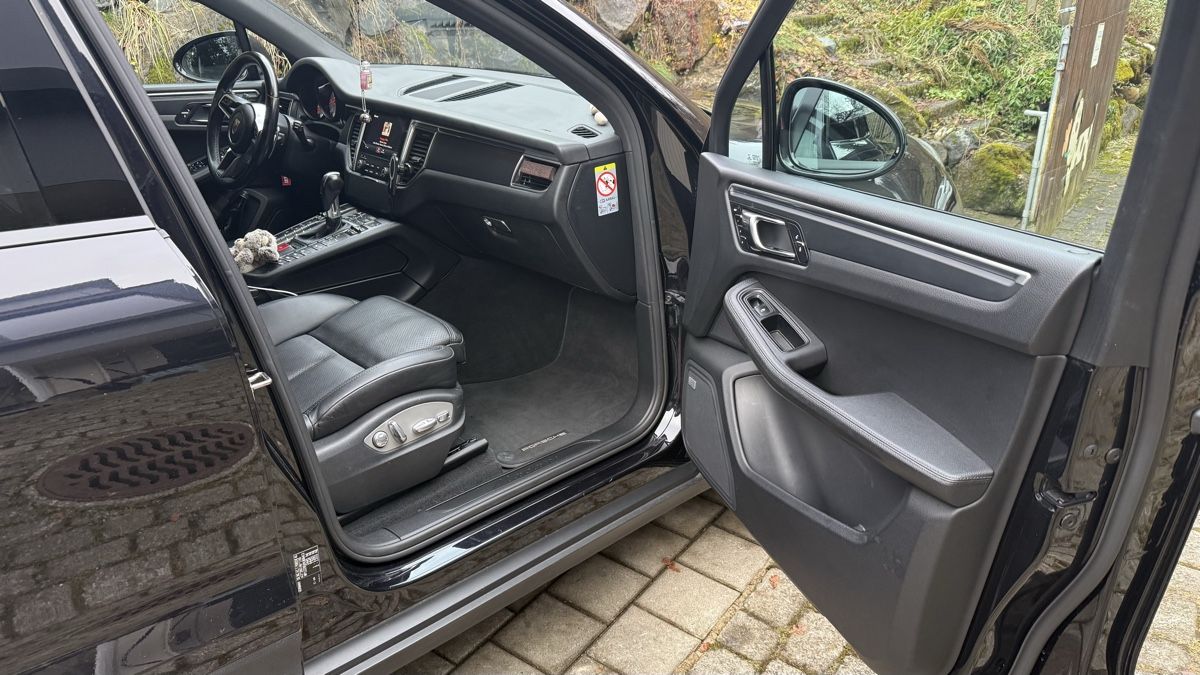 Porsche Automobili: Porsche Macan 2.0 Blackline – Usato da Steg im Tösstal venduto da Beckerbande 5