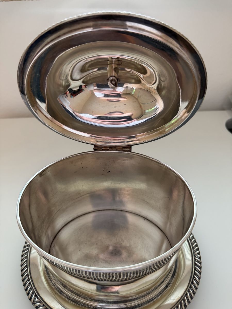 Set di piatti: Versilberte Keksdose aus den 1900er-Jahren. – Usato da Niederbipp venduto da yar_tf6f 6