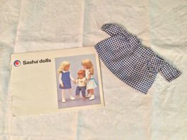 Sasha Kleid und Prospekt