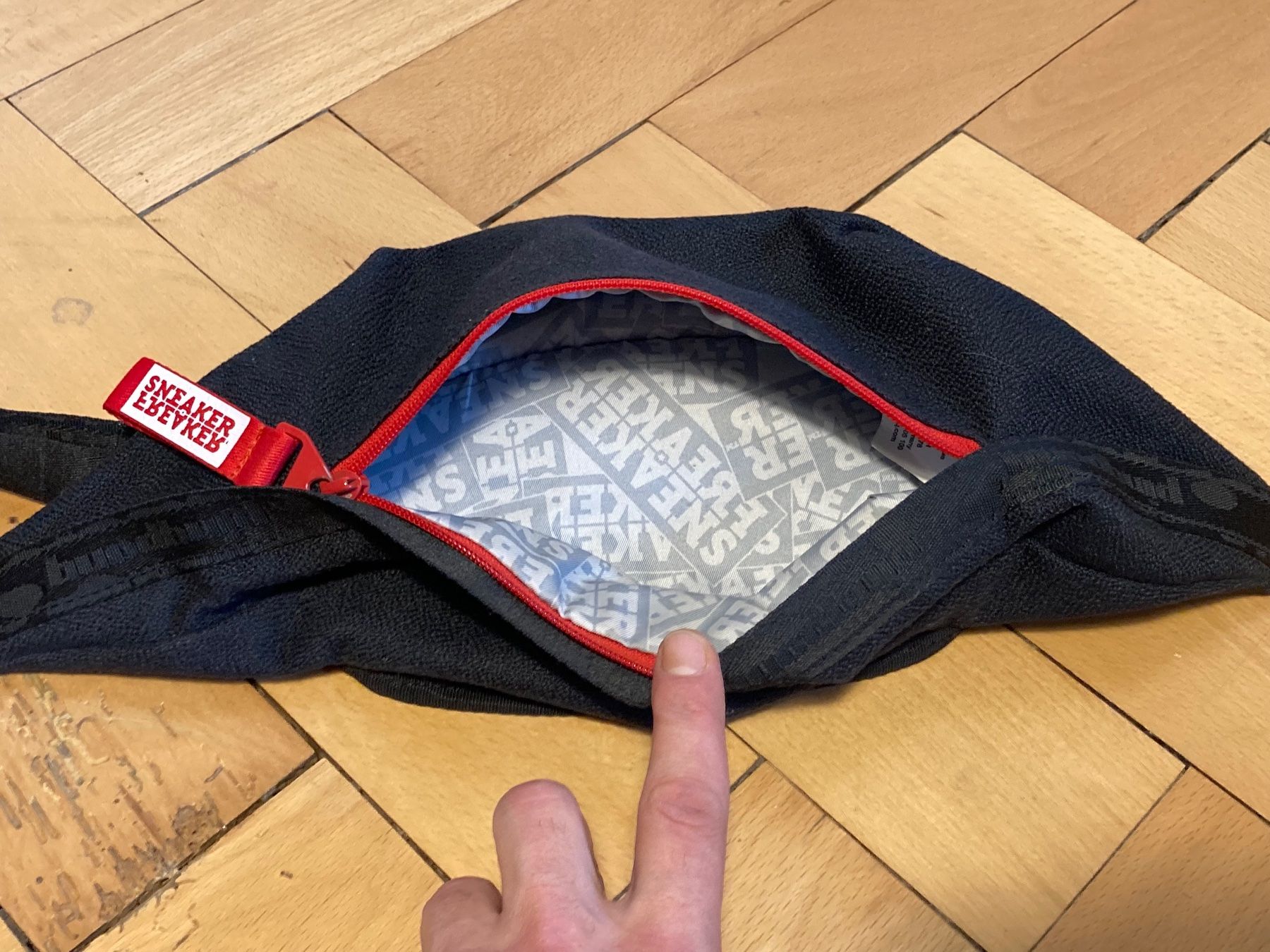 Sacs: Bauchtasche Sneaker frecher Ping Pong New – Neuf (Voir description) à Zürich par le_souk 2