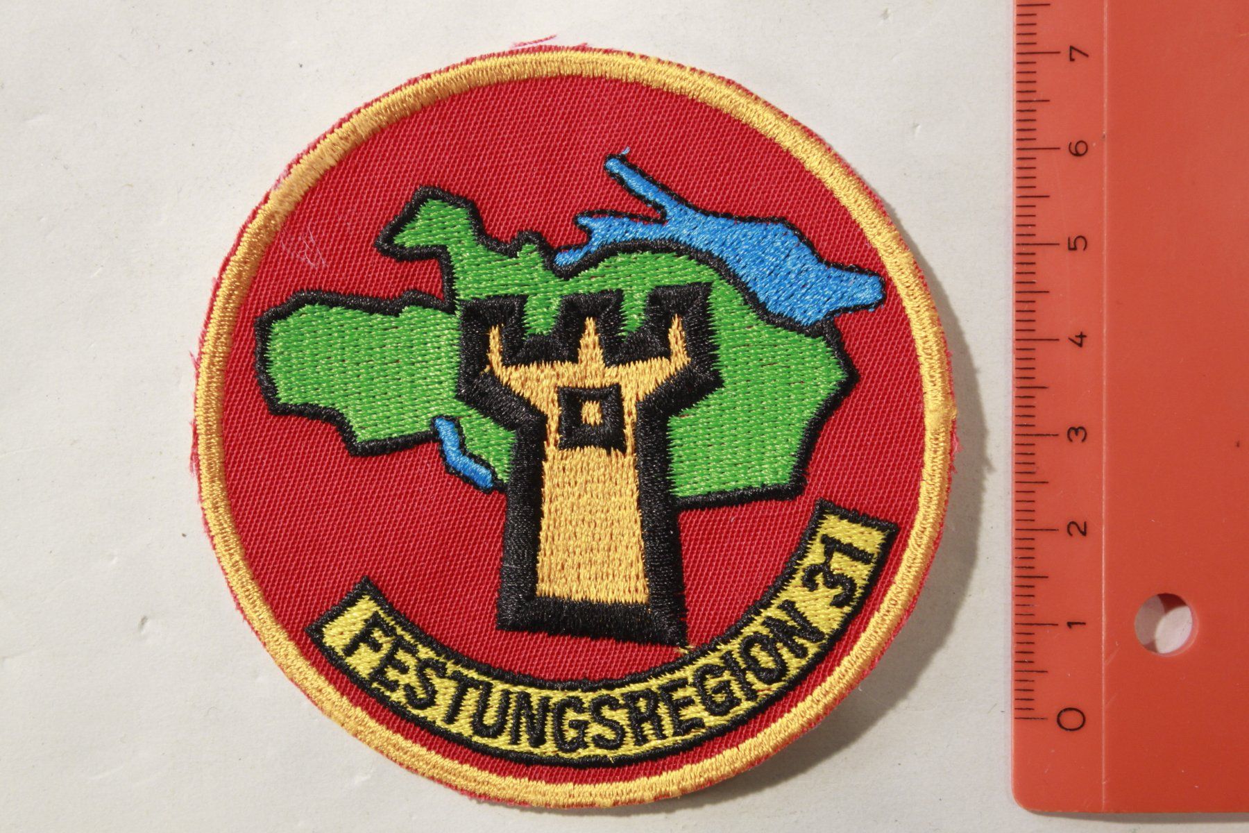 Schweizer Armee Placchette & Badge: festung 31 – Usato da La plaine venduto da 7A6T2ME
