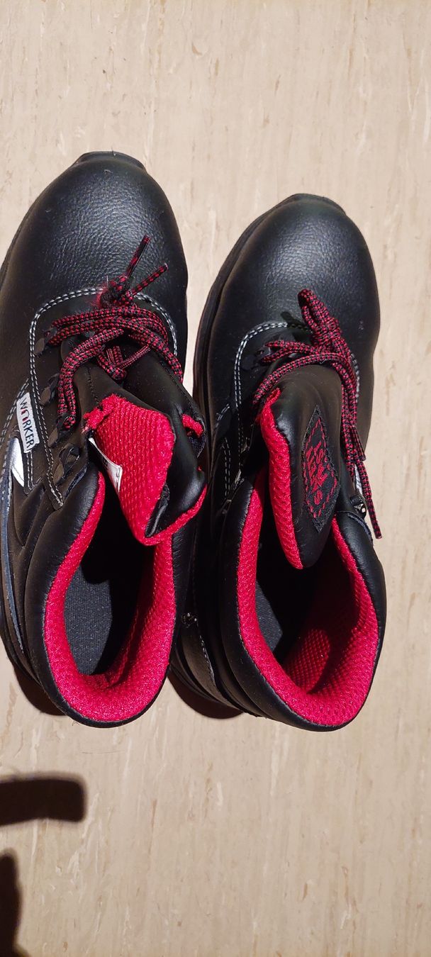 Herrenschuhe: Sicherheitsschuhe Worker – Neu (gemäss Beschreibung) aus Vorderthal von Alpengaudi