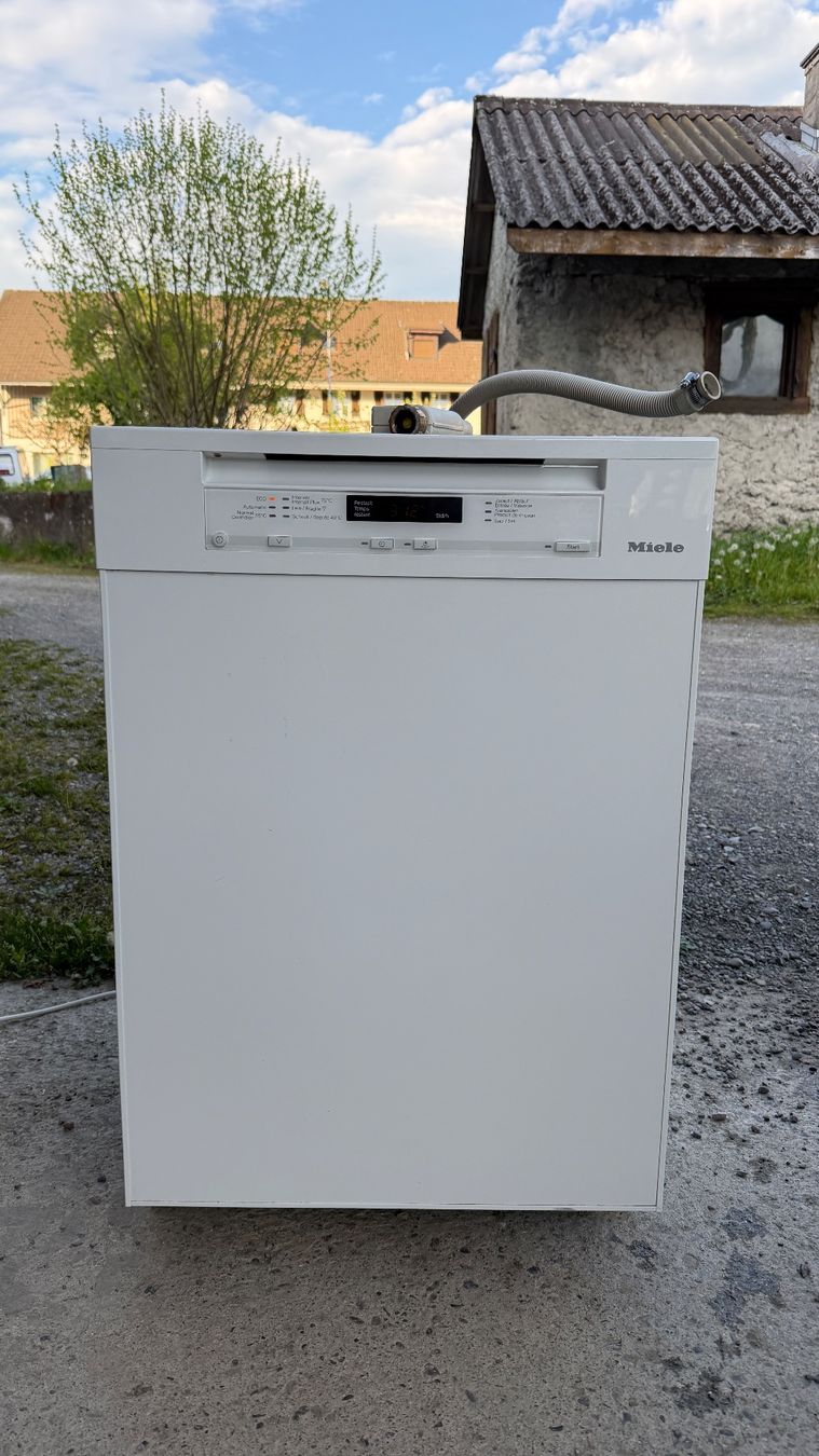 Miele Lavastoviglie: Miele Spülmaschine – Usato da Künten venduto da buli76