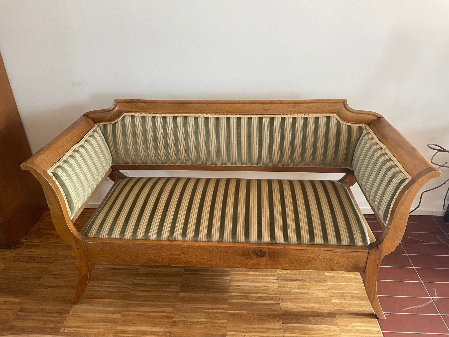 Divani: Klassisches Biedermeier-Sofa – Usato da Winterthur venduto da Fengler