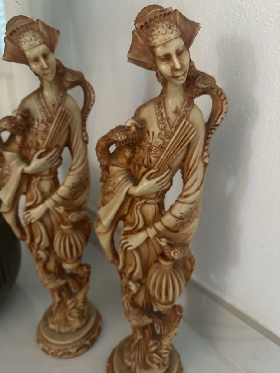 Figuren: Statues – Gebraucht aus Epalinges von Has_yhj9 2