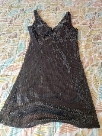 Sexy schwarzes Paillettes Sommerkleid Grösse 36-38