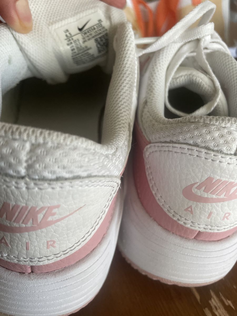 Nike Scarpe per ragazze: Nike Air Max Schuhe, Gr.37.5Top Zustand – Usato da Obergerlafingen venduto da cabo4 3